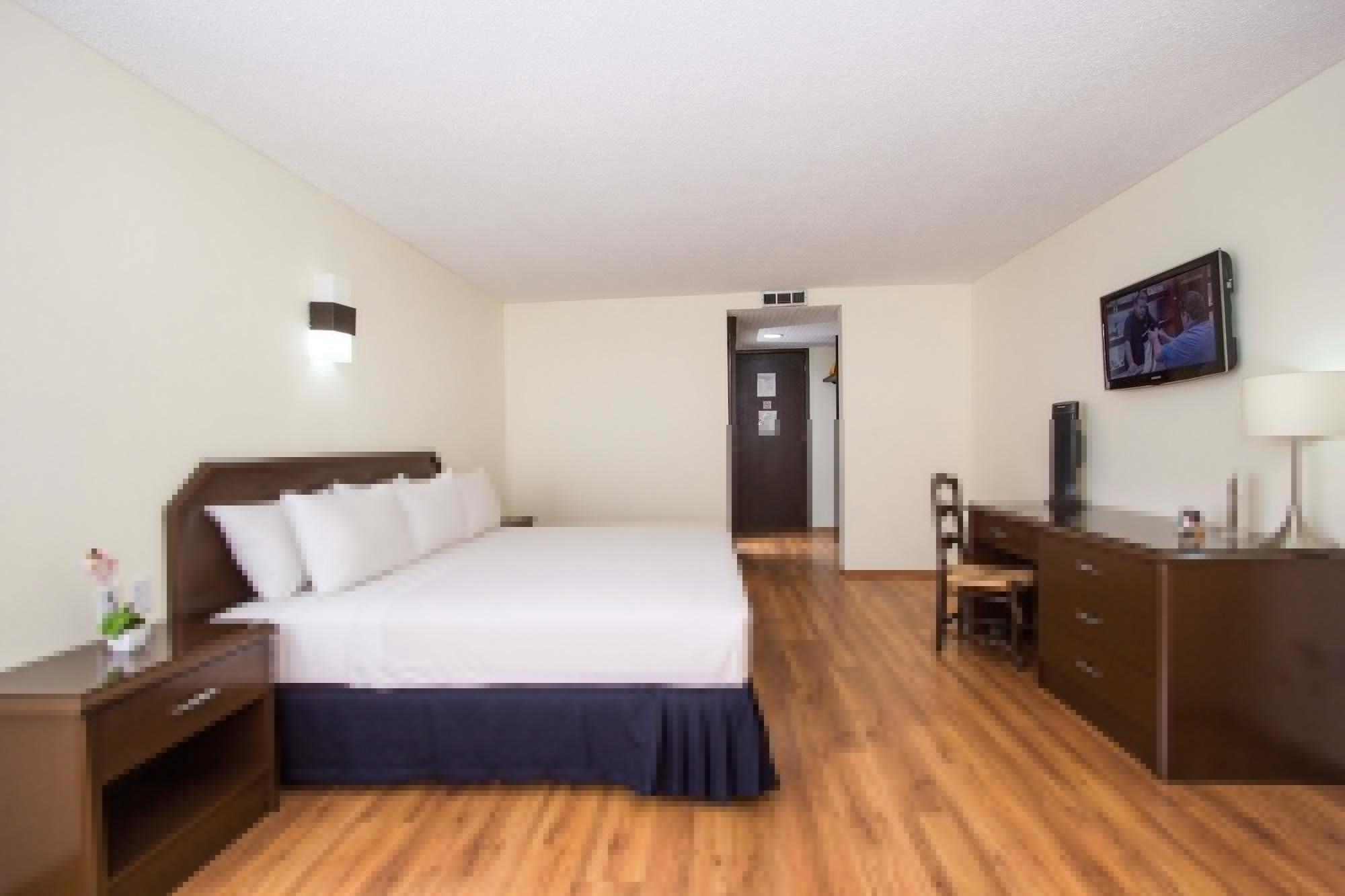Hotel Valle De Mexico Toreo Екстериор снимка