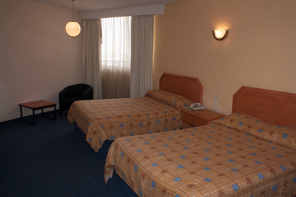 Hotel Valle De Mexico Toreo Екстериор снимка
