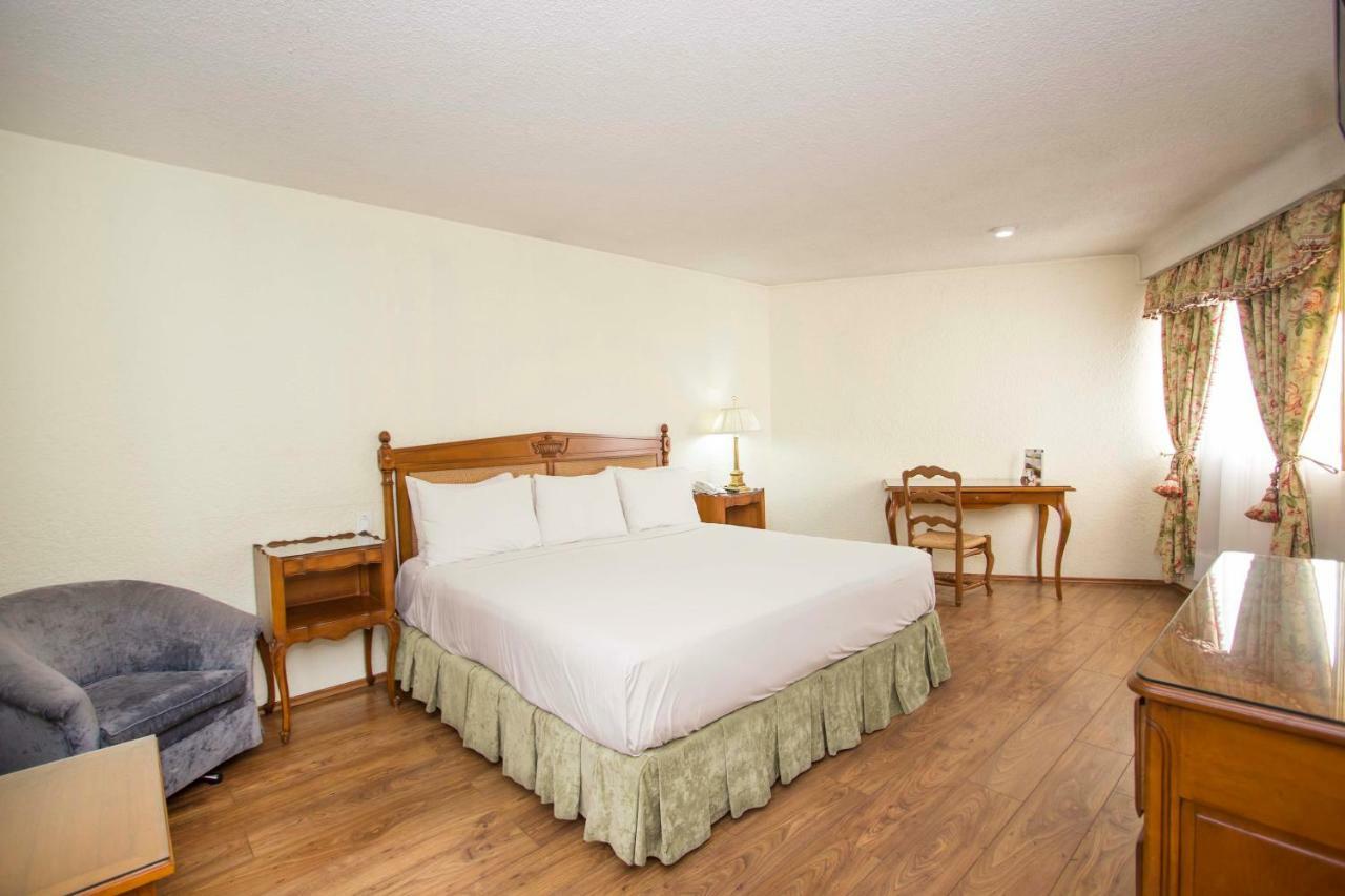 Hotel Valle De Mexico Toreo Екстериор снимка
